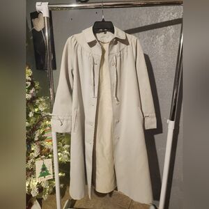 Elegant Cream Women's Coat